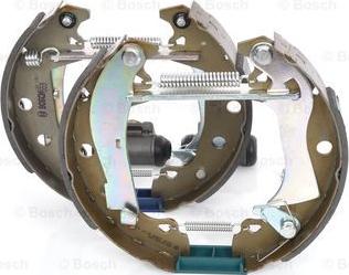 BOSCH 0 204 114 001 - Kit freno, freni a tamburo www.autoricambit.com