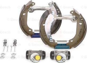 BOSCH 0 204 114 012 - Kit freno, freni a tamburo www.autoricambit.com