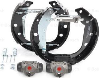 BOSCH 0 204 114 035 - Kit freno, freni a tamburo www.autoricambit.com