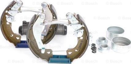 BOSCH 0 204 114 027 - Kit freno, freni a tamburo www.autoricambit.com