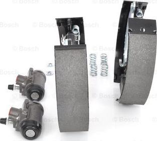 BOSCH 0 204 114 073 - Kit freno, freni a tamburo www.autoricambit.com