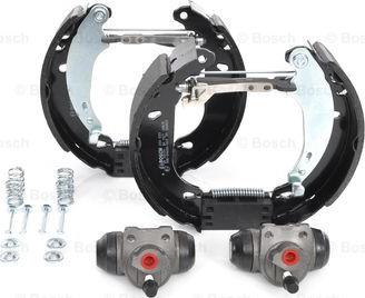 BOSCH 0 204 114 073 - Kit freno, freni a tamburo www.autoricambit.com