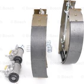 BOSCH 0 204 114 167 - Kit freno, freni a tamburo www.autoricambit.com