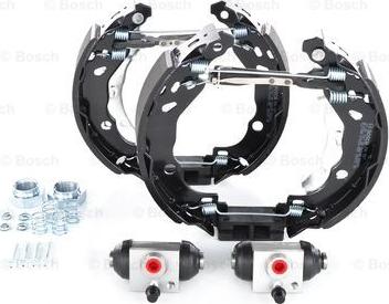 BOSCH 0 204 114 181 - Kit freno, freni a tamburo www.autoricambit.com