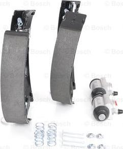 BOSCH 0 204 114 896 - Kit freno, freni a tamburo www.autoricambit.com