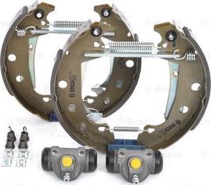 BOSCH 0 204 114 204 - Kit freno, freni a tamburo www.autoricambit.com