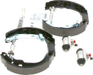 BOSCH 0 204 114 703 - Kit freno, freni a tamburo www.autoricambit.com