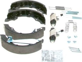 BOSCH 0 204 113 590 - Kit freno, freni a tamburo www.autoricambit.com