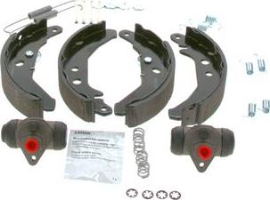 BOSCH 0 204 113 561 - Kit freno, freni a tamburo www.autoricambit.com