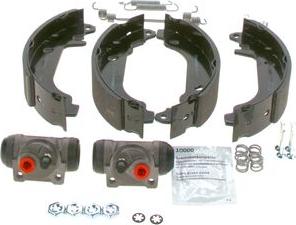 BOSCH 0 204 113 584 - Kit freno, freni a tamburo www.autoricambit.com