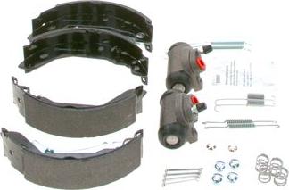 BOSCH 0 204 113 523 - Kit freno, freni a tamburo www.autoricambit.com