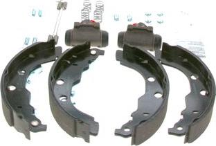 BOSCH 0 204 113 669 - Kit freno, freni a tamburo www.autoricambit.com