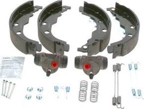 BOSCH 0 204 113 669 - Kit freno, freni a tamburo www.autoricambit.com