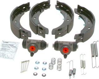 BOSCH 0 204 113 660 - Kit freno, freni a tamburo www.autoricambit.com