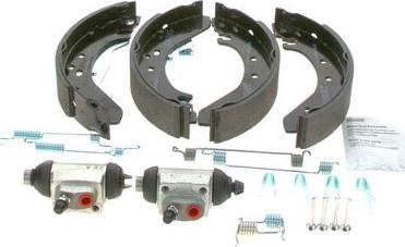 BOSCH 0 204 113 663 - Kit freno, freni a tamburo www.autoricambit.com