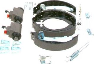 BOSCH 0 204 113 605 - Kit freno, freni a tamburo www.autoricambit.com