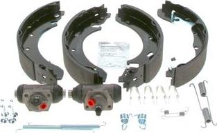 BOSCH 0 204 113 617 - Kit freno, freni a tamburo www.autoricambit.com