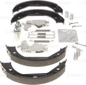 BOSCH 0 204 113 806 - Kit ganasce, Freno stazionamento www.autoricambit.com