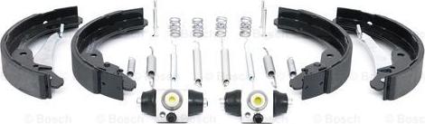 BOSCH 0 204 113 740 - Kit freno, freni a tamburo www.autoricambit.com