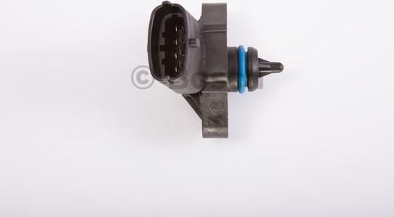 BOSCH 0 281 006 123 - Sensore, Temperatura/Pressione olio www.autoricambit.com