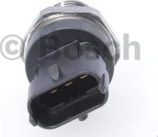 BOSCH 0 281 006 325 - Sensore, Pressione carburante www.autoricambit.com