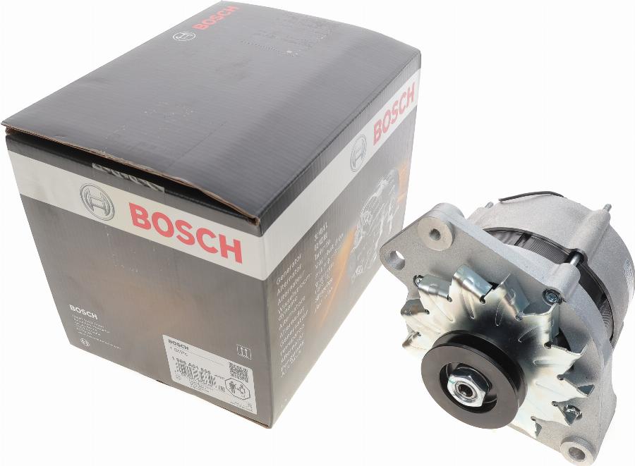 BOSCH 1 986 A01 855 - Alternatore www.autoricambit.com