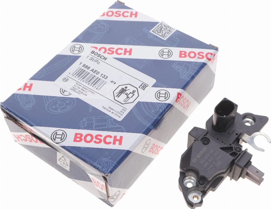 BOSCH 1 986 AE0 133 - Regolatore di tensione del generatore www.autoricambit.com