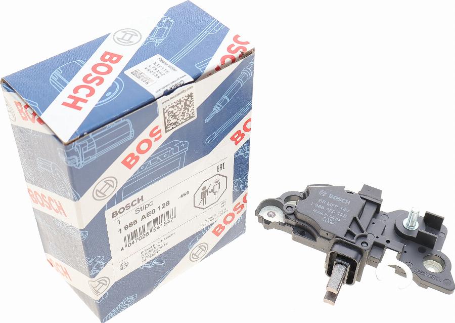 BOSCH 1 986 AE0 128 - Regolatore di tensione del generatore www.autoricambit.com