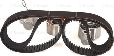 BOSCH 1 987 946 515 - Kit cinghie dentate www.autoricambit.com