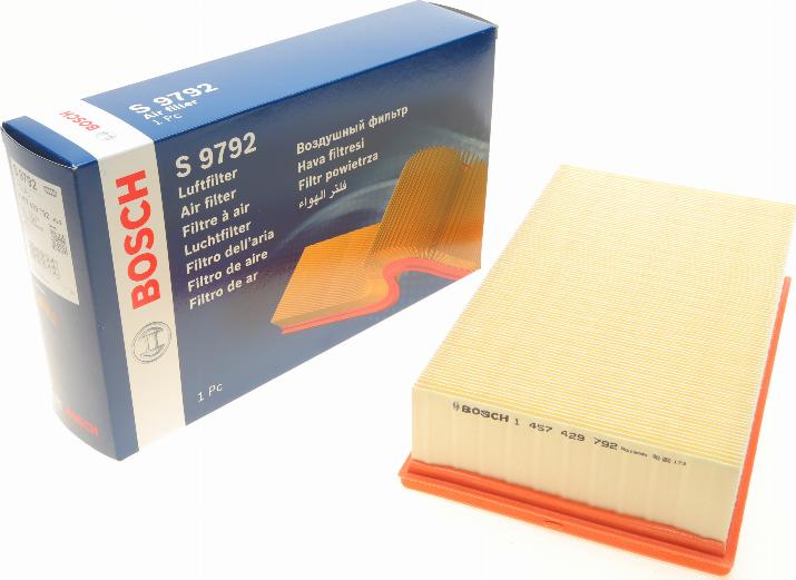 BOSCH 1 457 429 792 - Filtro aria www.autoricambit.com