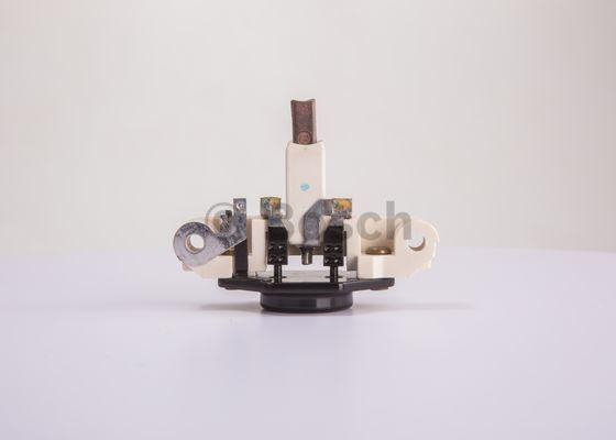 BOSCH 1 197 311 523 - Regolatore di tensione del generatore www.autoricambit.com