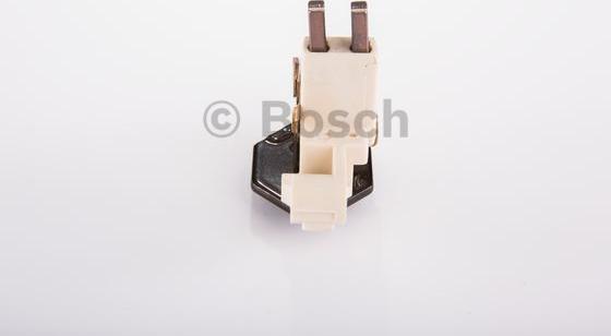 BOSCH 1 197 311 522 - Regolatore di tensione del generatore www.autoricambit.com