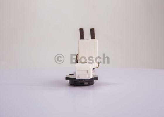 BOSCH 1 197 311 242 - Regolatore di tensione del generatore www.autoricambit.com