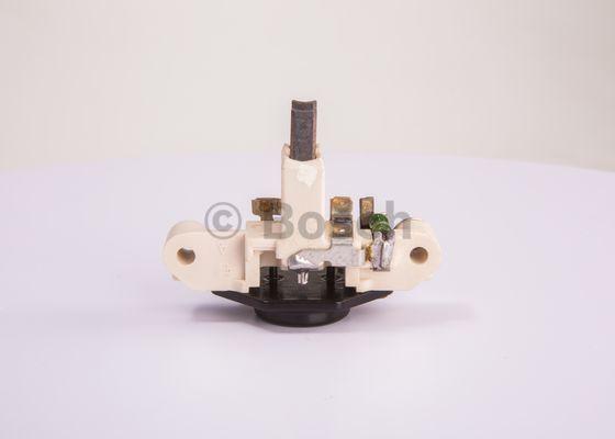 BOSCH 1 197 311 213 - Regolatore di tensione del generatore www.autoricambit.com