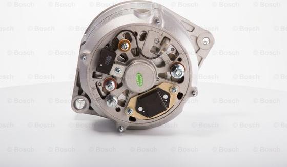 BOSCH F 042 301 030 - Alternatore www.autoricambit.com