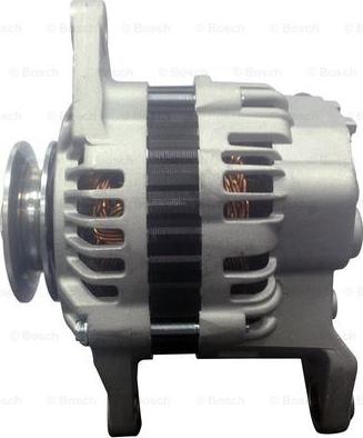 BOSCH F 042 303 121 - Alternatore www.autoricambit.com