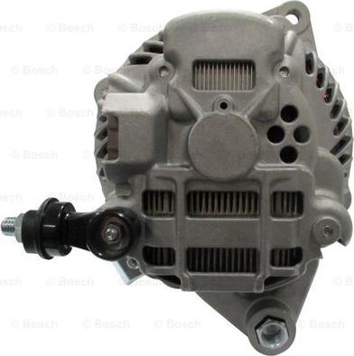 BOSCH F 042 303 122 - Alternatore www.autoricambit.com