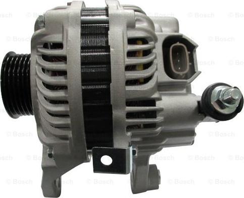 BOSCH F 042 303 122 - Alternatore www.autoricambit.com