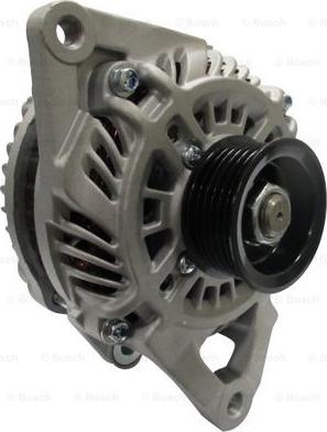 BOSCH F 042 303 122 - Alternatore www.autoricambit.com