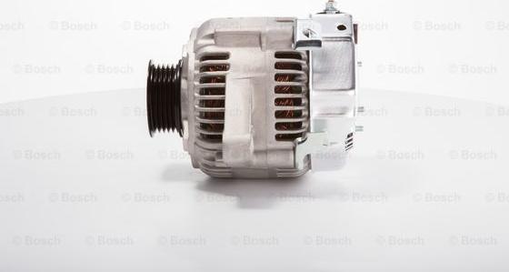 BOSCH F 042 302 025 - Alternatore www.autoricambit.com