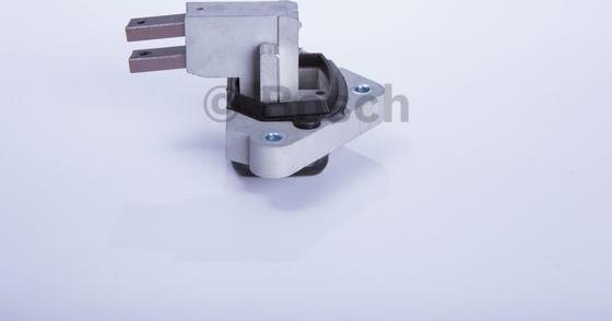 BOSCH F 042 320 310 - Regolatore di tensione del generatore www.autoricambit.com