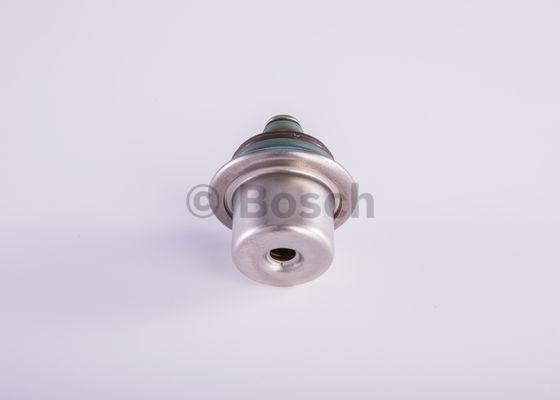 BOSCH F 000 DR0 206 - Regolatore pressione carburante www.autoricambit.com