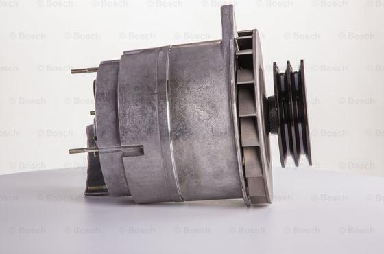 BOSCH F 000 LD0 208 - Alternatore www.autoricambit.com