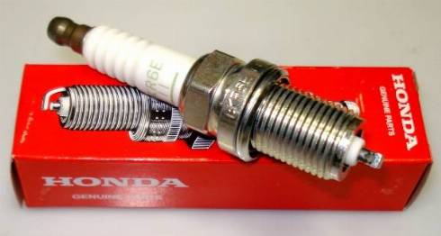 Honda 98079-561-4E - Candela accensione www.autoricambit.com