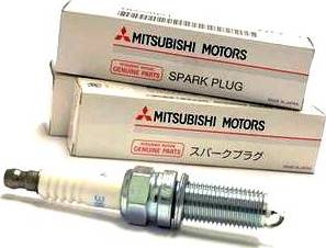 Mitsubishi 1822A085 - Candela accensione www.autoricambit.com