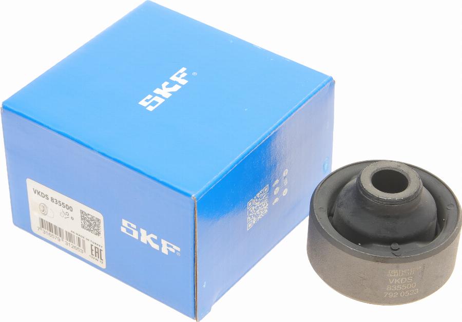 SKF VKDS 835500 - Silent Block, Supporto Braccio Oscillante www.autoricambit.com