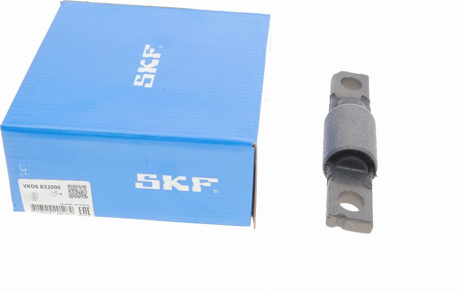 SKF VKDS 832006 - Silent Block, Supporto Braccio Oscillante www.autoricambit.com