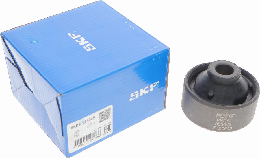 SKF VKDS 333049 - Silent Block, Supporto Braccio Oscillante www.autoricambit.com