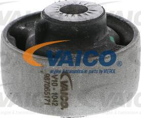 VAICO V10-1042 - Silent Block, Supporto Braccio Oscillante www.autoricambit.com