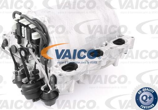 VAICO V30-8357 - Raccordo, Collettore aspirazione www.autoricambit.com